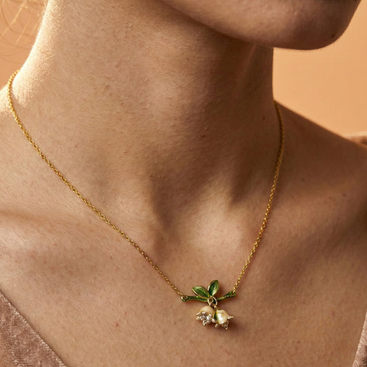 Zaraab Signature Botanical Necklace – White Bellflower Edition