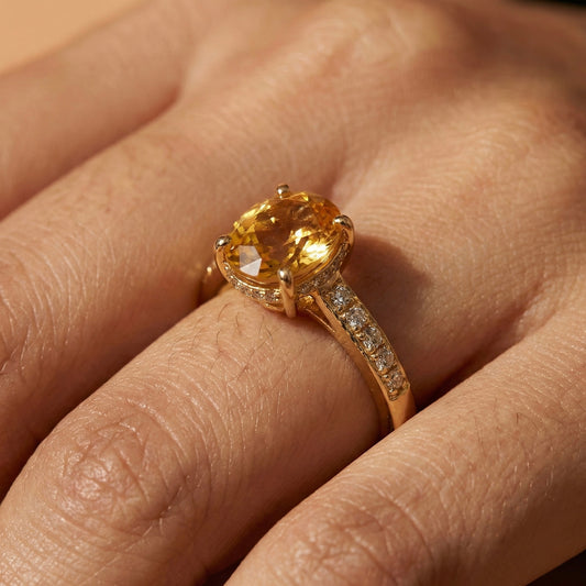 Zaraab Oval Yellow Stone Ring (Gold Edition)