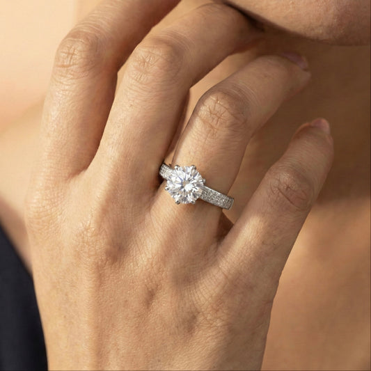 Zaraab Curve Crystal Stone Ring (Silver Edition)