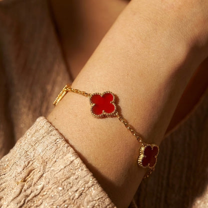 Zaraab Scarlet Heritage Clover Bracelet