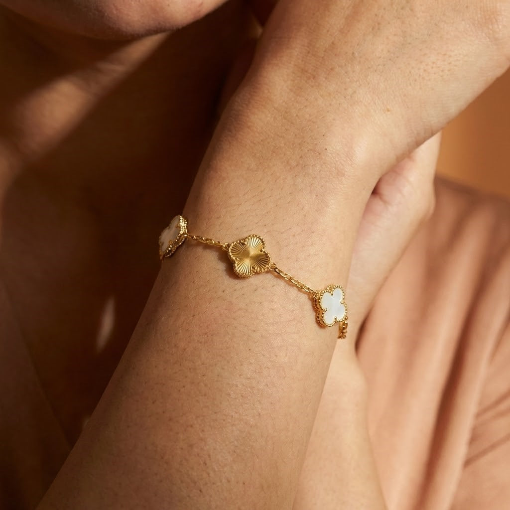 Zaraab Vintage Luck Clover Bracelet